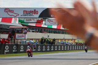 Τα ελαστικά Michelin Power Slick ετοιμάζονται για δράση στο Gran Premio d'Italia Oakley