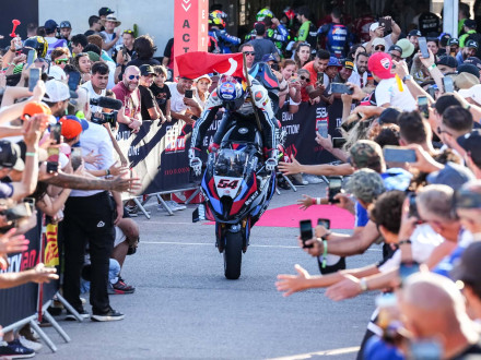 WSBK, 7ος Αγώνας, Πορτογαλία - O Razgatlioglu πήγε... "αεροπορία"