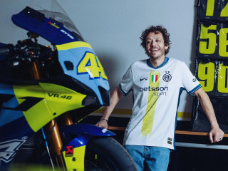 Valentino Rossi - Εμφάνιση της Inter προς τιμήν του "Γιατρού"
