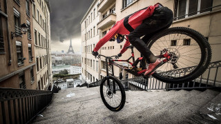 Urban Freeride Lives 3: Fabio Wibmer - Αδιανόητα ποδηλατικά stunts πέρα από τα όρια!