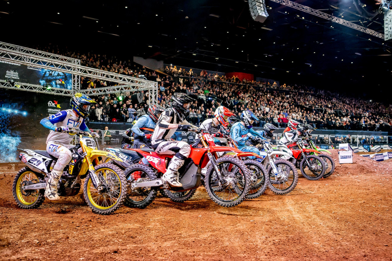 Stark Varg - Έγραψε ιστορία κατακτώντας το αγγλικό Arenacross 2024