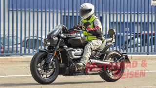 Triumph Rocket 3 – Κατασκοπεία δείχνει ριζική ανανέωση, τέλος τα δύο στρογγυλά φώτα μπροστά