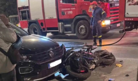 Τροχαίο δυστύχημα στην Καλλιθέα με νεκρό αναβάτη μοτοσυκλέτας και μία τραυματία