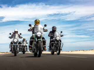 Royal Enfield - Αναβάθμιση για HNTR 350 και Meteor 350 με περισσότερο εξοπλισμό
