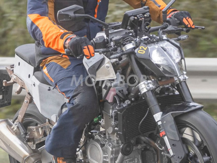 KTM 450 Duke / 490 Duke - Ετοιμάζει νέα σειρά μεταξύ 390 και 790