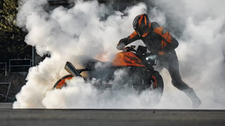 Η KTM «βάζει φωτιά» στο παρελθόν – Σχεδόν διπλάσιες πωλήσεις και οικονομική ανάρρωση