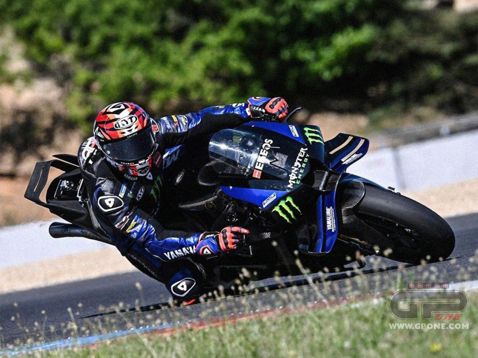 MotoGP - H Yamaha YZR-M1 με το νέο V4 κινητήρα αποκαλύπτεται