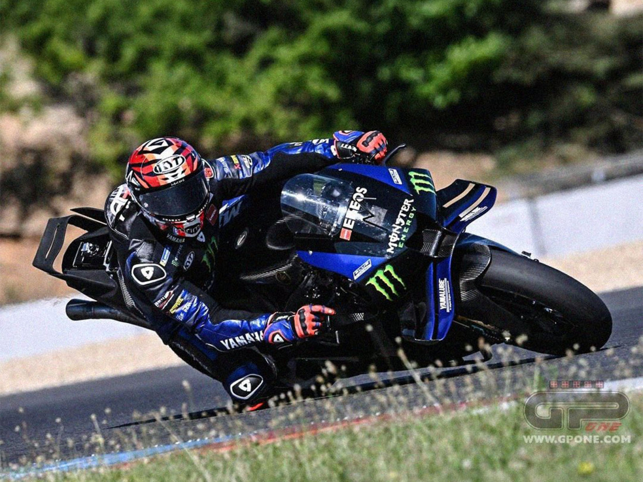 MotoGP - H Yamaha YZR-M1 με το νέο V4 κινητήρα αποκαλύπτεται