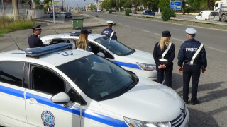 Αυξημένα μέτρα οδικής ασφάλειας με “μυστικούς” αστυνομικούς της Τροχαίας για τις γιορτές
