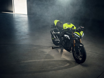 Triumph Speed Triple 1200 RX 2025 – Περιορισμένης παραγωγής κόσμημα για την πίστα