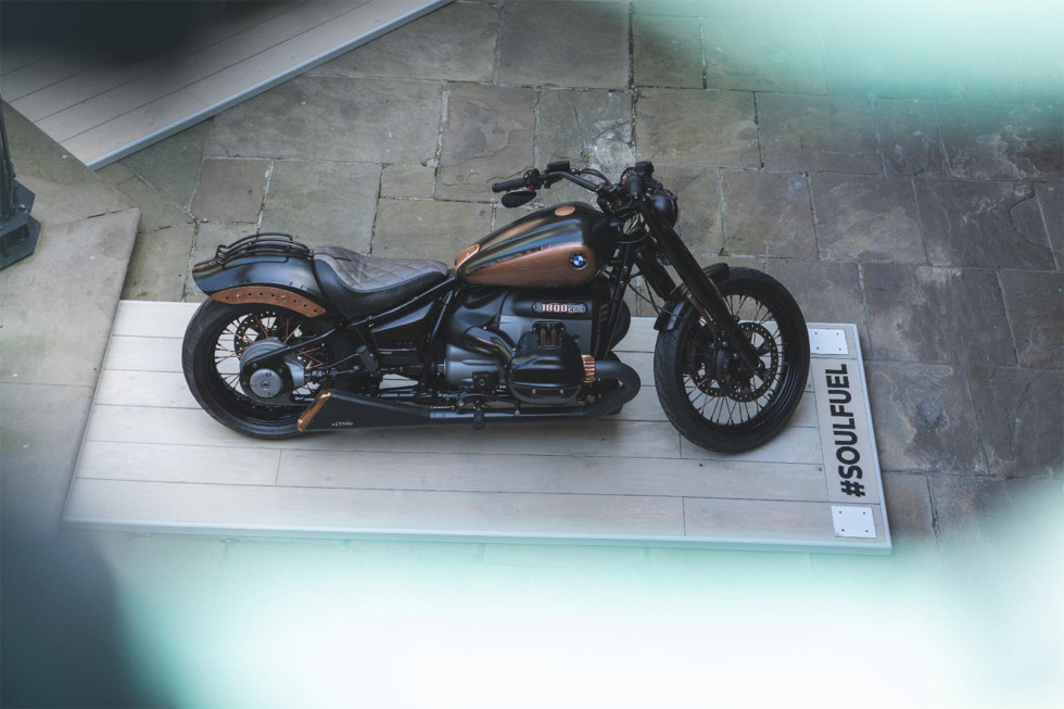 BMW - Το καλύτερο μέχρι τώρα βρετανικό R 18 Custom, είναι... "ελληνικό"!
