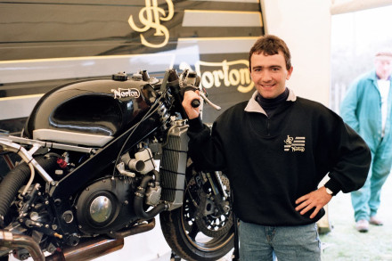 Classic TT - O Michael Dunlop θα αγωνιστεί με Norton Rotary