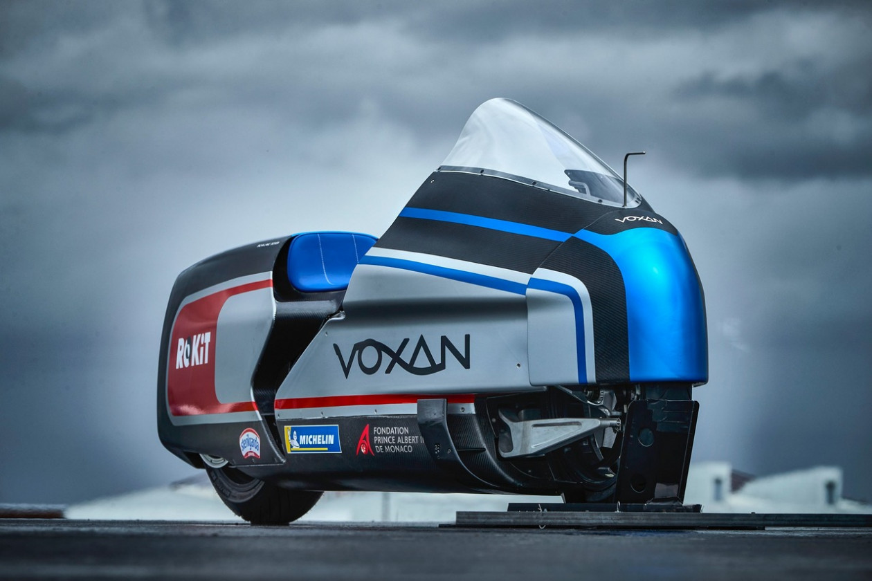 Voxan Wattman - Στόχος τα 330 χλμ/ώρα με τον Max Biaggi στο τιμόνι