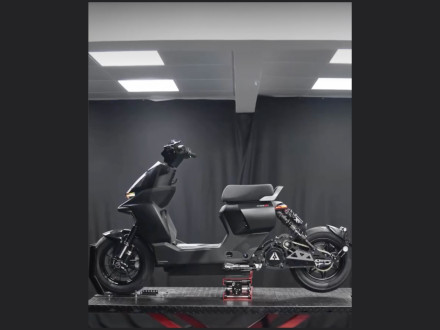 Ninebot - Έρχεται ηλεκτρικό scooter με αλυσίδα, USD πιρούνι και NFC κάρτα (+Teaser)