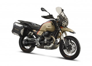 Moto Guzzi V85TT Travel, με εξοπλισμό που τονίζει τα ταξιδιωτικά χαρακτηριστικά