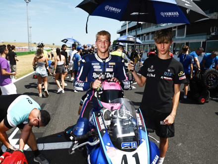"Χρυσός" ο Γιάννης Περιστεράς στο Yamaha R7 European SuperFinale