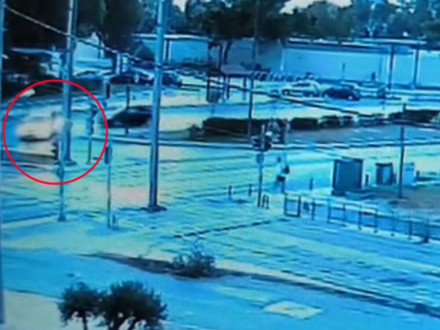 Τροχαίο στη Βούλα - Εγκεφαλικά νεκρός ο αναβάτης, την ευθύνη στο GPS επιρρίπτει ο οδηγός του ταξί