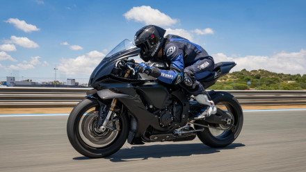 Yamaha – Πληθαίνουν οι φήμες για την επιστροφή του R1 στην κυκλοφορία