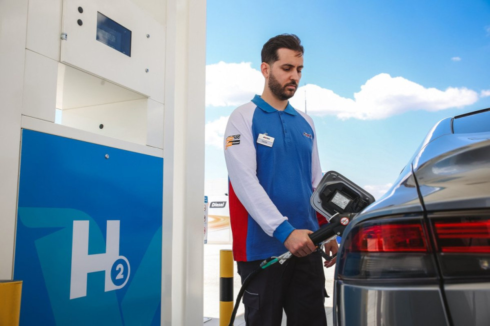 Το πρώτο πρατήριο υδρογόνου στην Ελλάδα είναι γεγονός - Που είναι, υπό ποιο σήμα λειτουργεί (video)