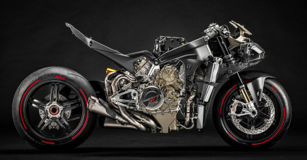 Ducati Superleggera V4 – Δουλεύοντας με εξωτικά υλικά - Βίντεο