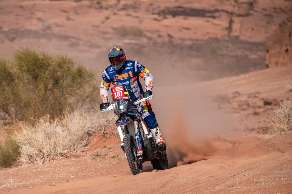 Rally Dakar 2024 – Ο Βασίλης Μπούδρος συνεχίζει, με σπασμένο δάκτυλο!