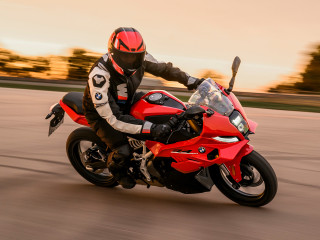 BMW F 450 RR 2027 - Εισαγωγή στα supersport α λα γερμανικά