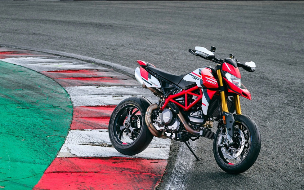Ducati – Επιστρέφει το Hypermotard με V2 κινητήρα