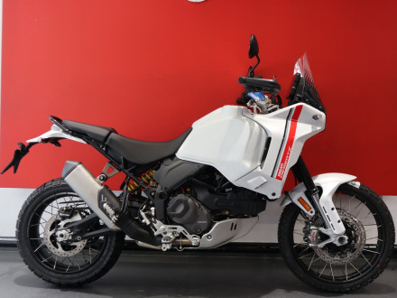 Fan Motorcycles – Ετοιμοπαράδοτες Ducati: Desert X, Streetfighter V4 S, Monster