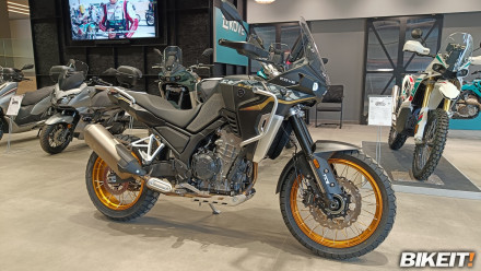 Kove 800X Touring 2026 – Γνωριμία από κοντά, οι πρώτες εντυπώσεις μας