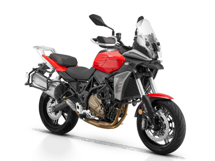 QJMOTOR SRT 700S - Εντυπωσιακά μοναδική