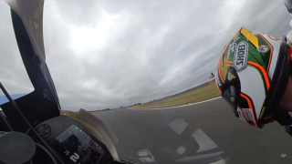 Video 360° - Μοναδικά πλάνα με τον Peter Hickman να οδηγά BMW S1000RR στην πίστα του Snetterton