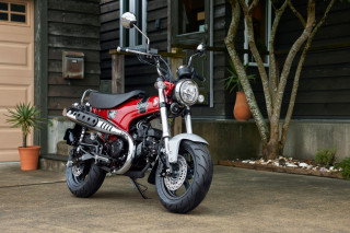 Το νέο Honda ST125 DAX σύντομα στην Moto Petsas