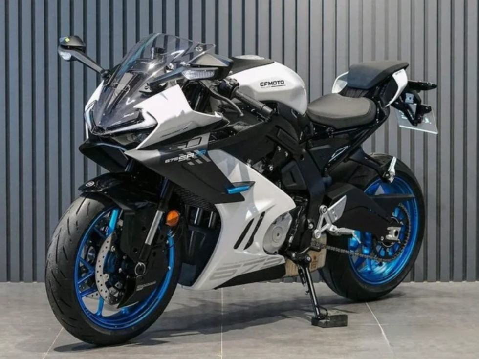 CFMOTO 675SR-R και 675NK - Ανανεώνονται με ηλεκτρονικό γκάζι και cruise control