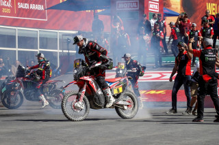 Monster Energy Honda - O Ricky Brabec κατακτά τη νίκη στο Dakar 2020