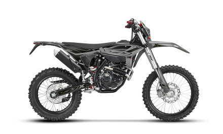 Beta RR 4T 125 T-X SPECIAL EDITION 2024 - Νέα εντυπωσιακή σπέσιαλ έκδοση