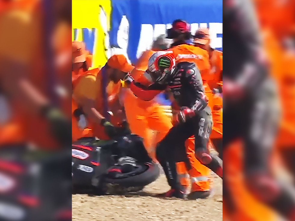 Marco Bezzecchi - Η πτώση στο Sprint, τα... χαστούκια στον κριτή, η τιμωρία και ο.. σασμός