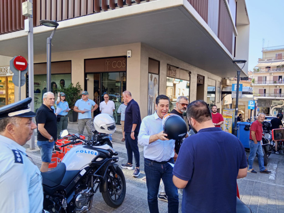 Αγρίνιο – "Μπλόκο" της ΕΛ.ΑΣ. που μοίρασε... κράνη, για άλλη μία φορά