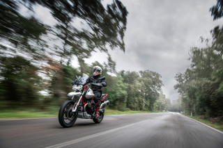 Moto Guzzi V85TT – Διαθέσιμη με έκπτωση και νέο χρηματοδοτικό