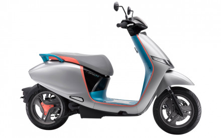 EICMA - KYMCO i-One e-scooter