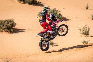 Rally Dakar 2021: 6η μέρα, Al Qaisumah - Ha&#039;il: 3η νίκη φέτος για Joan Barreda, πρωτιά γενικής για Toby Price