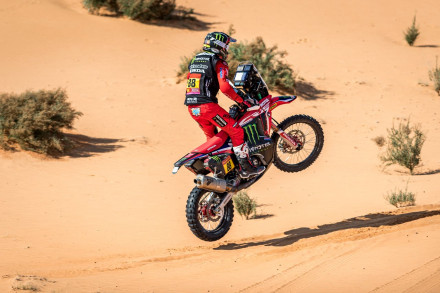 Rally Dakar 2021: 6η μέρα, Al Qaisumah - Ha'il: 3η νίκη φέτος για Joan Barreda, πρωτιά γενικής για Toby Price