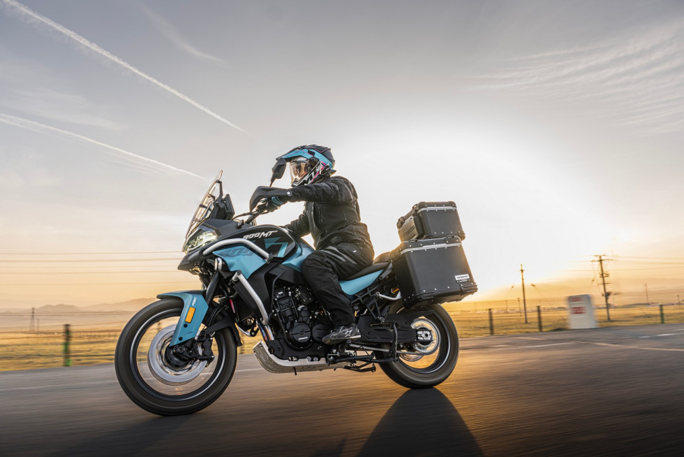 EICMA 2025 - CFMOTO 800MT ES 2026