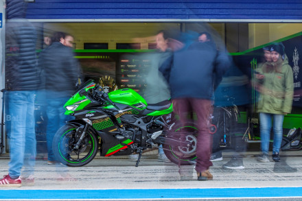 Kawasaki ZX-25R - Το τετρακύλινδρο 250άρι εμφανίστηκε στη Jerez!